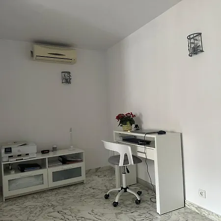Apartment & Center 40m2 1-bedroom