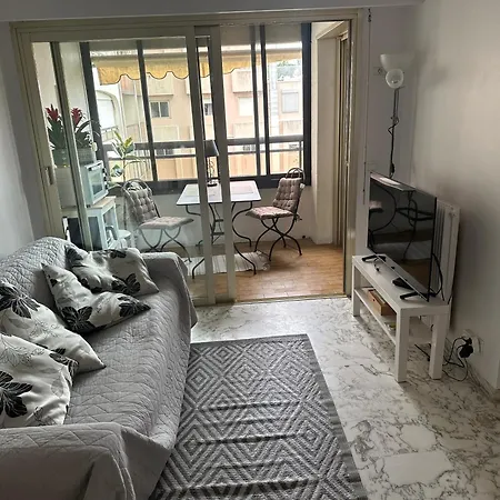 Apartment & Center 40m2 1-bedroom
